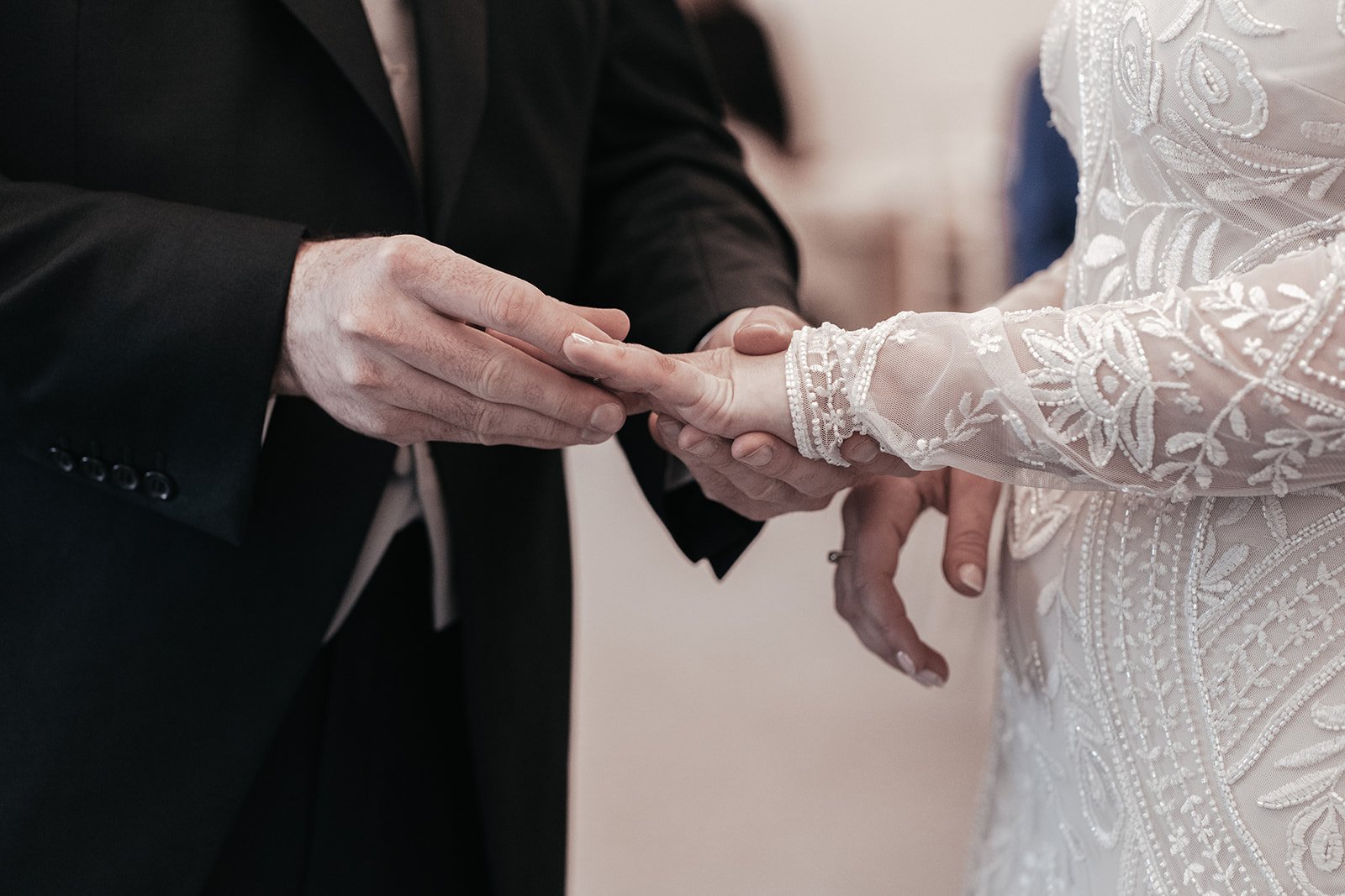 Rachel & Mike - Cambridge Wedding-26.jpg